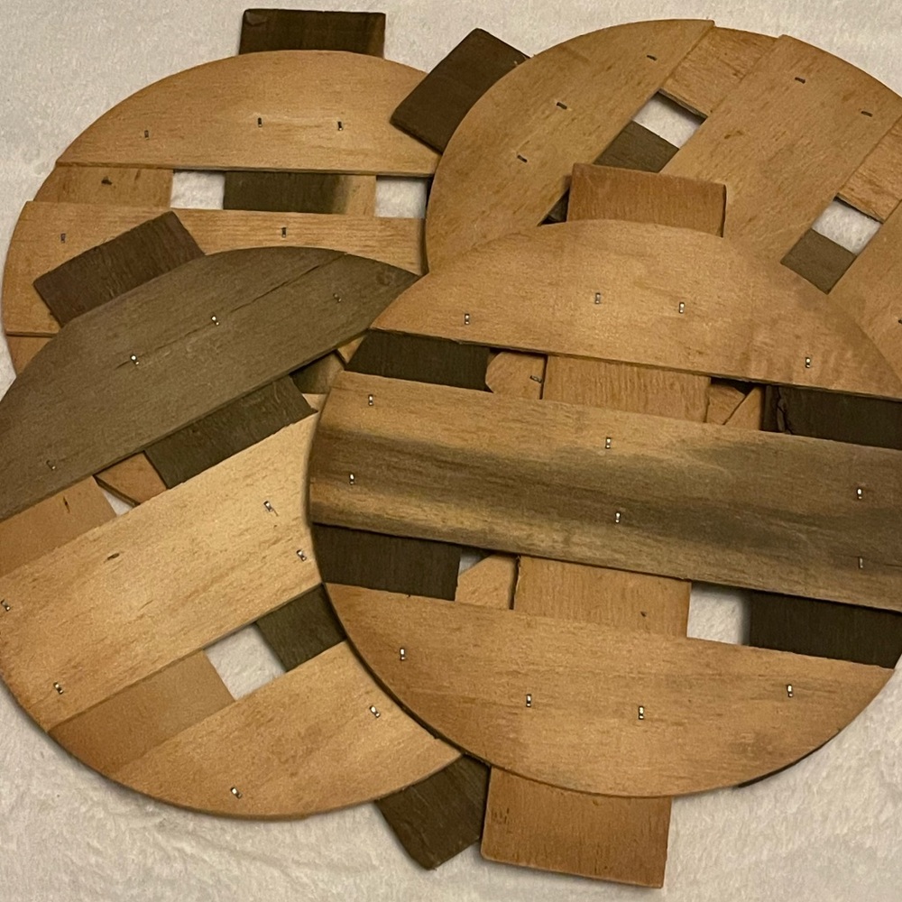 Lot of basket bottoms